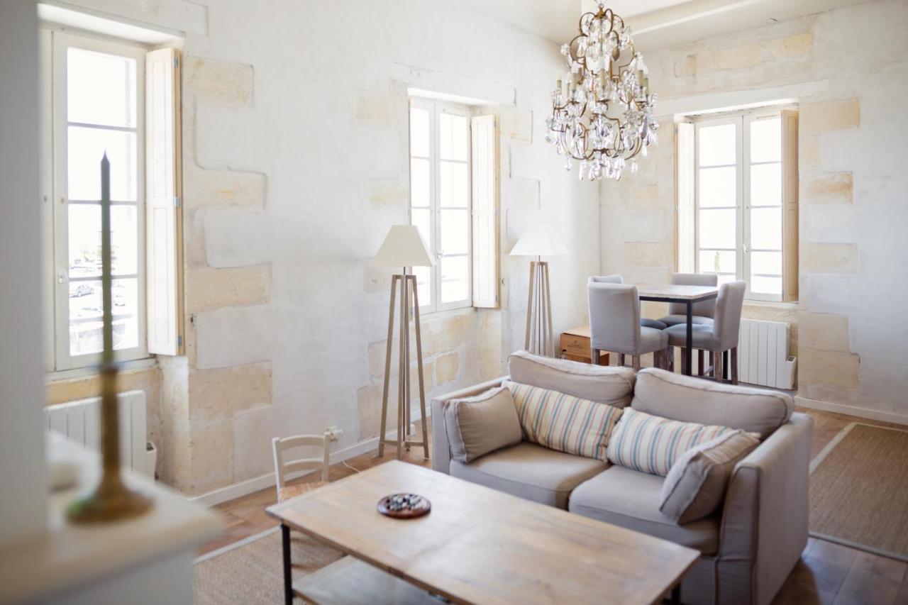 XVIII Century Gem With Magnificent Views Of The Harbour With A Private Garage Lägenhet Saint-Martin-de-Ré Exteriör bild